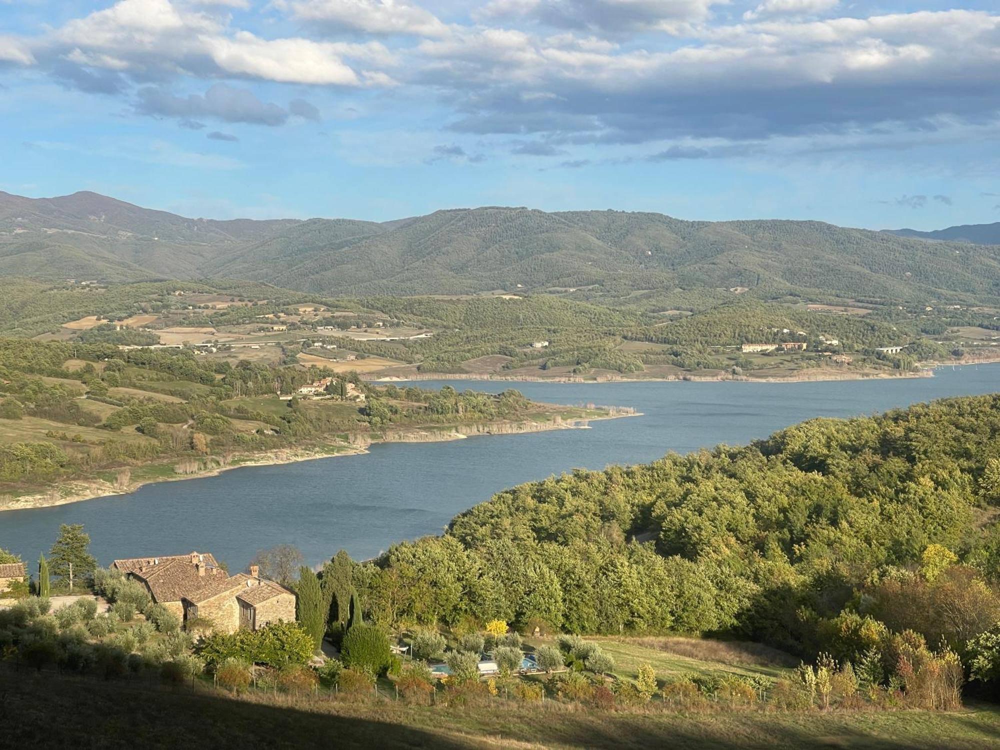 Bio Agriturismo Il Vigno Caprese Michelangelo Exteriör bild