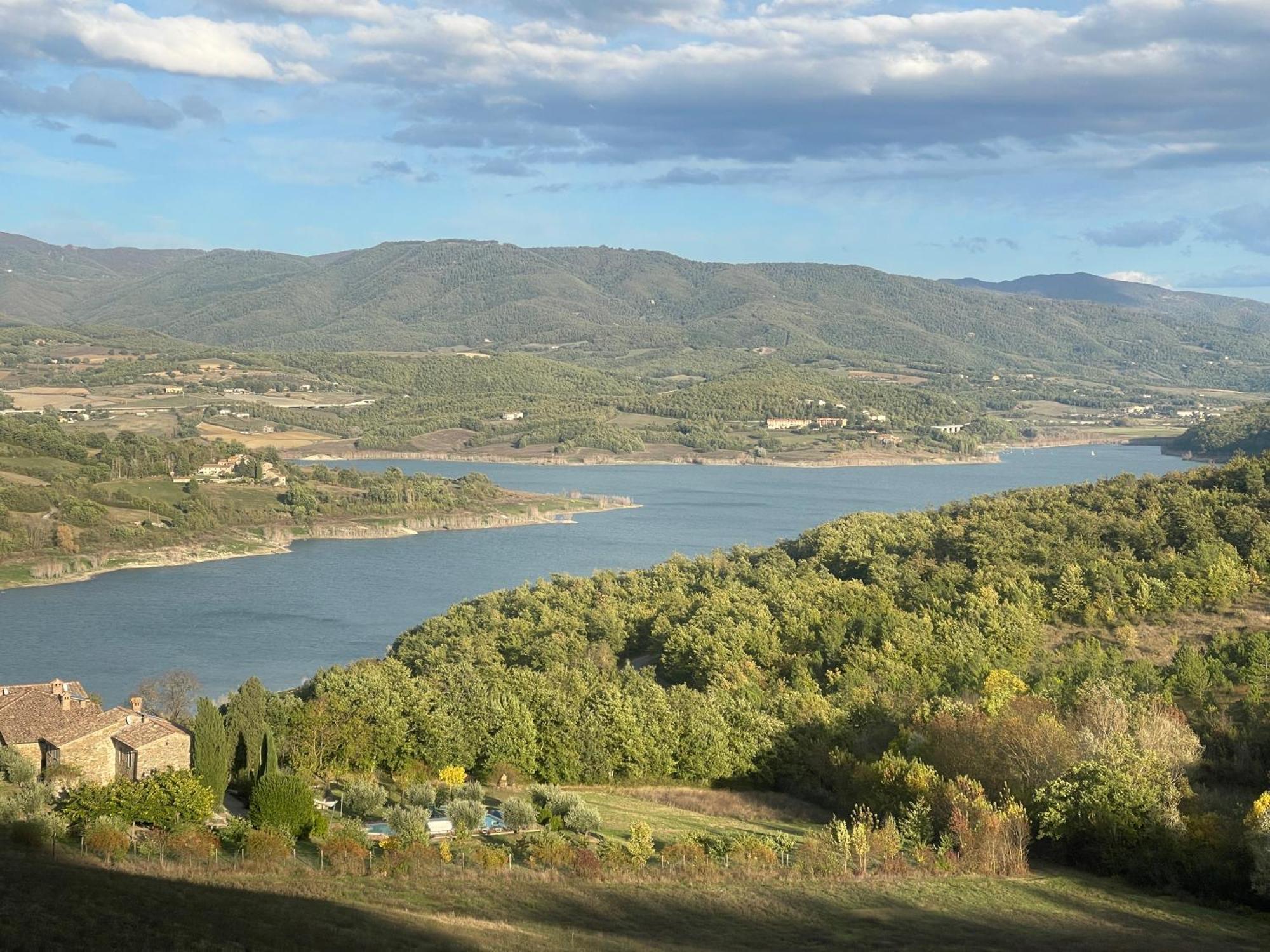 Bio Agriturismo Il Vigno Caprese Michelangelo Exteriör bild